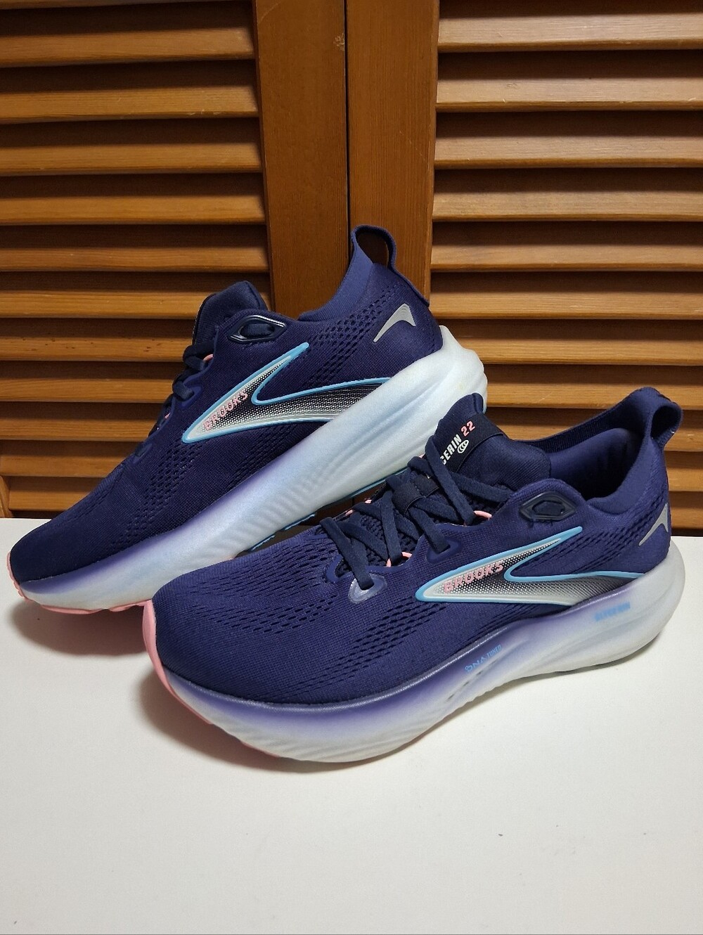 Brooks Glycerin 22 Womens Running Shoes Blue Ribbon Peacoat * Size: 9 (Medium)
